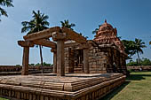 The great Chola temples of Tamil Nadu - The Brihadisvara temple of Gangaikondacholapuram. The Kailasa South (Tenkailasa) shrine. 